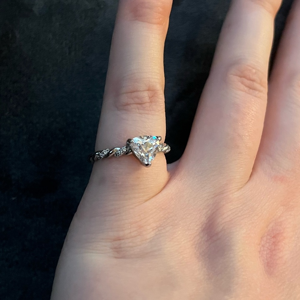 Charmed Aroma | Size 7 Ring